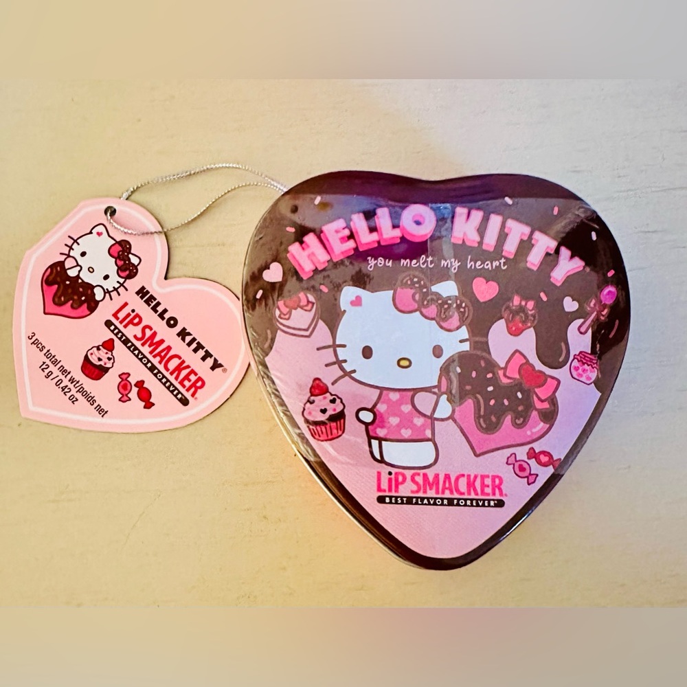 Hello Kitty Valentines Bundle - Picture 3 of 5